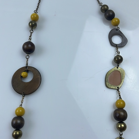 Beautiful Wooden Beaded Long Accent Piece Necklace N260-58 - Picture 4 of 5